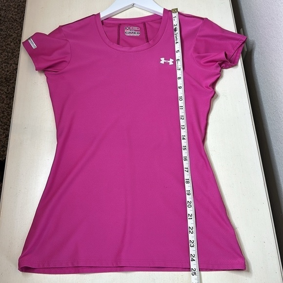 Under Armour Heatgear Short Sleeve Workout Top Size Small - Picture 11 of 11
